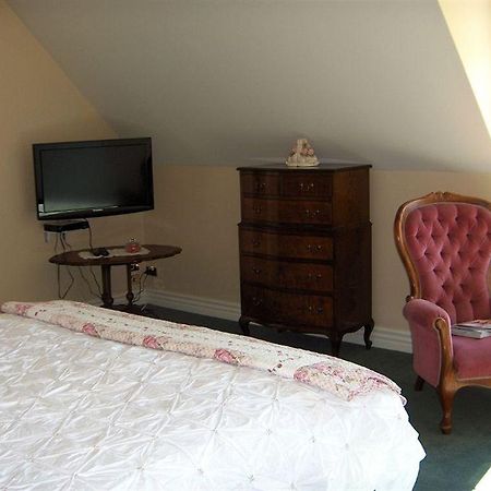 Annerleigh Luxury Bed And Breakfast แฮนเมอร์สปริงส์ ภายนอก รูปภาพ